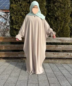 Alternative view of Abaya Fayola