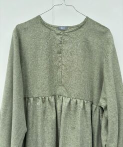 Alternative view of Tunika Imara